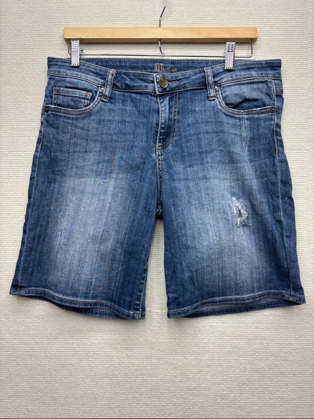 KUT FROM THE KLOTH | 10 Blue Denim Shorts - Classic Casual Style